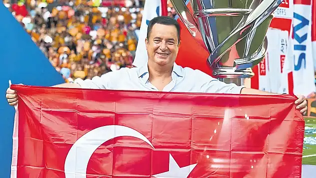 Acun Ilıcalı'nın ilk transferi Galatasaray'dan