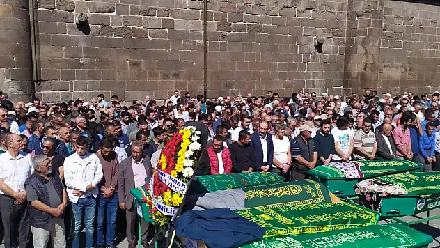 ADİL KARAMAN SON YOLCULUĞUNA UĞURLANDI