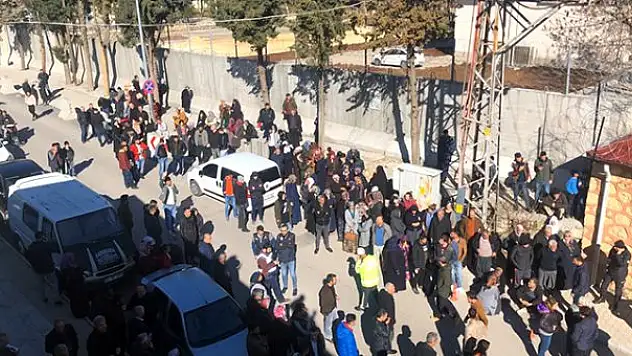 ADIYAMAN'DAKİ TUTUKLULAR HASAR NEDENİYLE DİĞER İLLERE NAKLEDİLMEYE BAŞLANDI