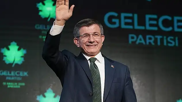 AHMET DAVUTOĞLU'NDAN KÜRDİSTAN'A SELAM!