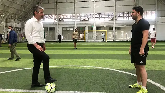AK GENÇLİK SPOR FAALİYETLERİNİN İLK VURUŞU ÇOPUROĞLU'NDAN