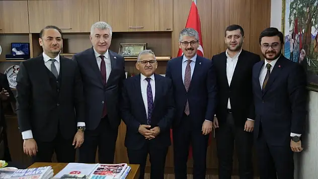 Ak Parti İl Başkanlığından MHP 'ye Ziyaret AK Parti Kayseri Büyükşehir Belediye Başkan Adayı