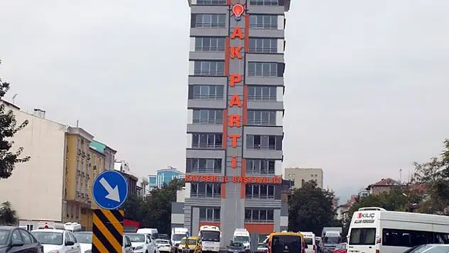 AK Parti Kayseri'den Özgür Özel'e sert yanıt: 'Algı değil, belgeler konuşsun'