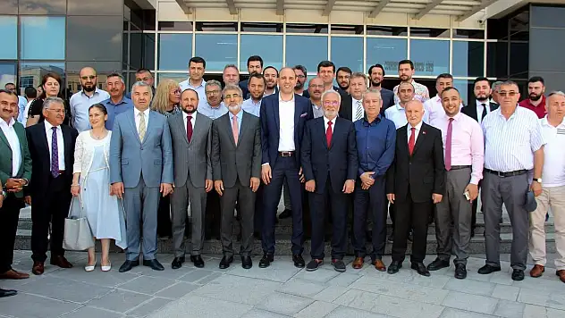 AK Parti Kayseri Milletvekilleri mazbatalarını aldı