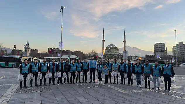 AK Parti Kayseri Teşkilatı Ramazan'da 2 bin haneye ulaştı
