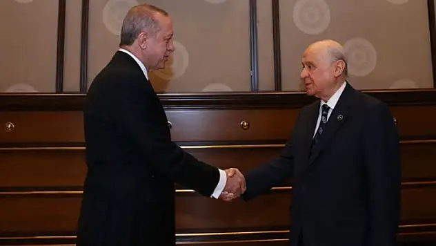 AK Parti Yasal Değişiklik Teklif Etti, Bahçeli'den İtiraz Geldi!