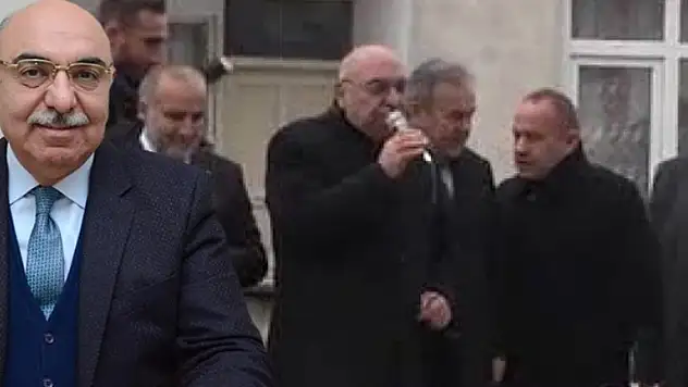 AK Partili Vekil 'Fetva Verildi' Deyip Ezan Okunurken Konuşmasına Devam Etti
