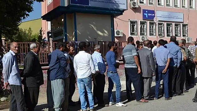 AK Partili'ye İş Var, İktidar Ortağına Yok