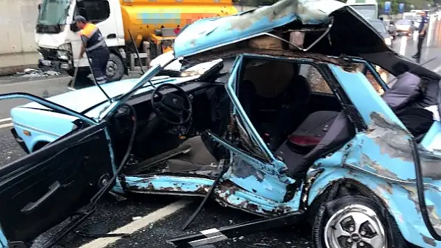 AKARYAKIT TANKERİ İLE OTOMOBİL ÇARPIŞTI