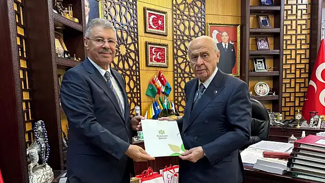 Akay, şeker sektörünün sorun ve çözüm önerilerini Bahçeli'ye sundu