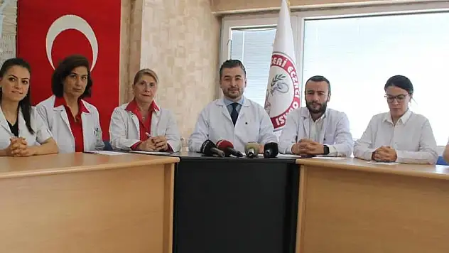 AKIN: 'SORUNLAR ÇÖZÜLMEZSE İLACA ERİŞİM DAHA DA ZOR OLACAK'