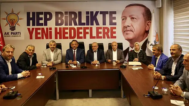 AKP'de istişare toplantısı yapıldı