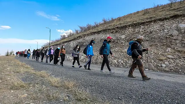 ALİ DAĞI'NDA YÜRÜYÜŞ KEYFİNE KATILIN