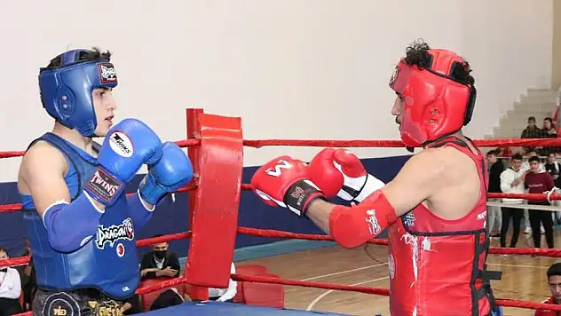 ALPARSLAN TÜRKEŞ 2'İNCİ GELENEKSEL MUAY THAİ MÜSABAKALARİ BAŞLADI