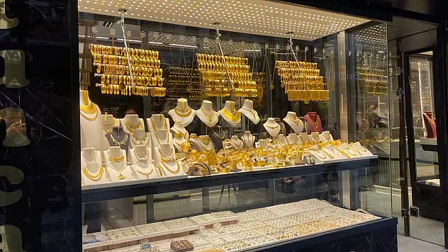 Altın düşüşü geçici: Talep yoğun, stoklar azalıyor