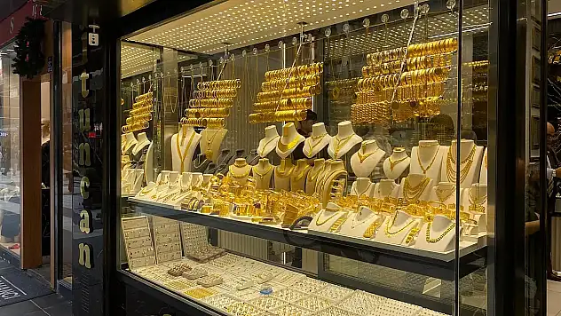 Altında yaşanan dalgalı seyir, Kayseri'de düğün hazırlıklarını şekillendiriyor