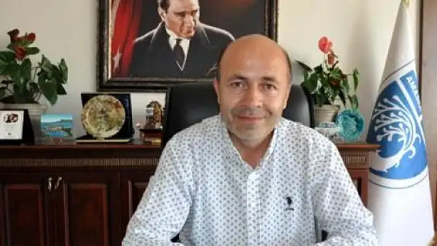 AMASRA BELEDİYESİ'NDE İŞTEN ÇIKARILAN İŞÇİ, BELEDİYE BAŞKANINA ÇAKI İLE SALDIRDI