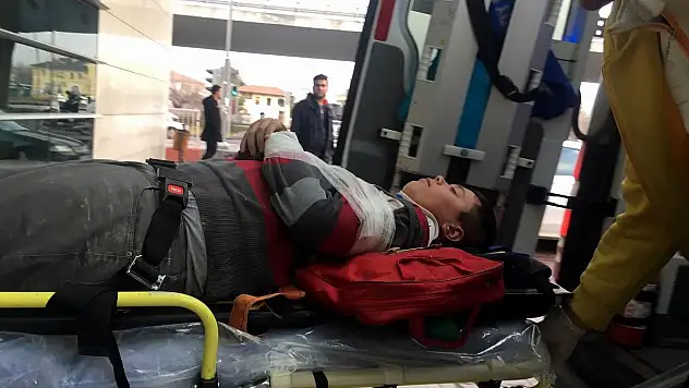 Anahtarı içeride unuttu, eve girmek isterken balkondan düştü