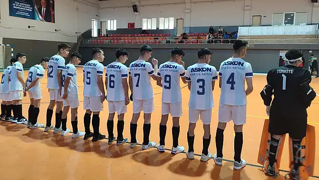 ASKON ERVA SPOR KULÜBÜ KALECİSİ HİTHİT, SINIRLARI ZORLUYOR