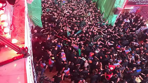 AŞURE GÜNÜ İZDİHAMI 31 ÖLÜ,111 YARALI!