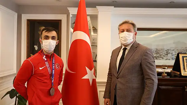 AVRUPA İKİNCİSİ MİLLİ HALTERCİDEN PALANCIOĞLU'NA ZİYARET
