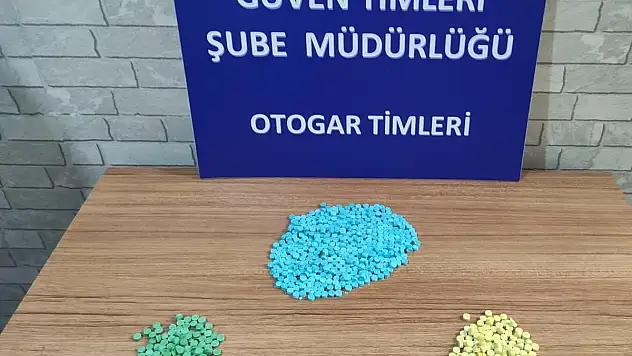 AYAKKABIDAN 844 ADET UYUŞTURUCU HAP ÇIKTI