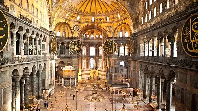 AYASOFYA'NIN CAMİ OLMASI İÇİN 2 FORMÜL MASADA