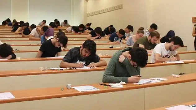 AYM, MİLYONLARCA ÖĞRENCİNİN BEKLEDİĞİ YKS KARARINI AÇIKLADI