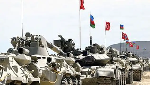 AZERBAYCAN, KARABAĞ'IN KALBİNE GİDEN KENTİ KUŞATTI
