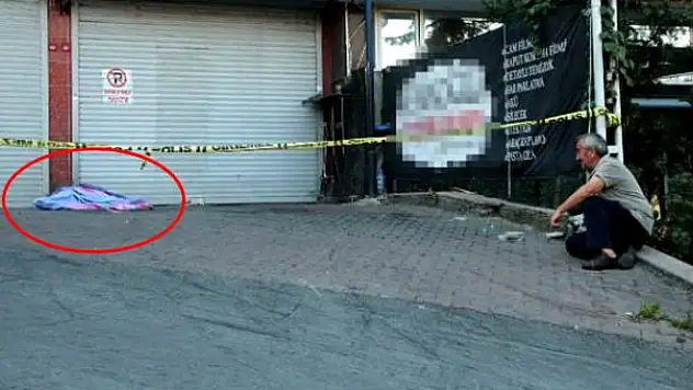ACILI BABA, OĞLUNUN CANSIZ BEDENİNE BAKARAK GÖZYAŞI DÖKTÜ