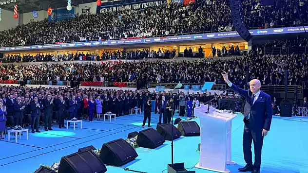 Bahçeli'den gençliğe net mesaj: Çetin zamanların nöbetçileri olacaksınız