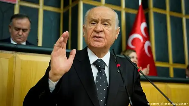 BAHÇELİ'DEN BAKAN SOYLU'YA DESTEK