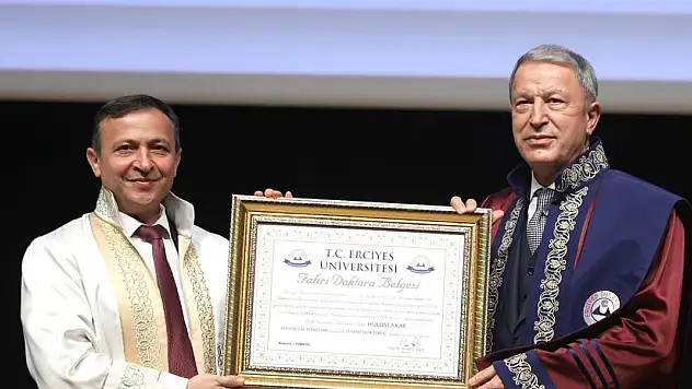 BAKAN AKAR, ERÜ'NÜN 2021-2022 AKADEMİK YIL AÇILIŞ TÖRENİNE KATILDI