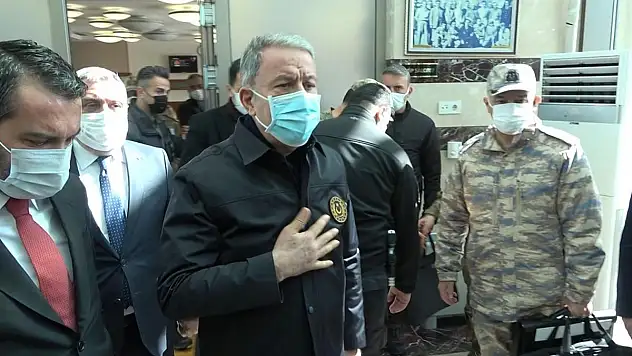 BAKAN AKAR: 'YARALILARIN DURUMU ŞU AN İYİ VE KONTROL ALTINDA'