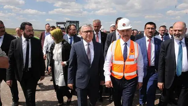 Bakan Arslan'dan Niğde'ye havalimanı müjdesi