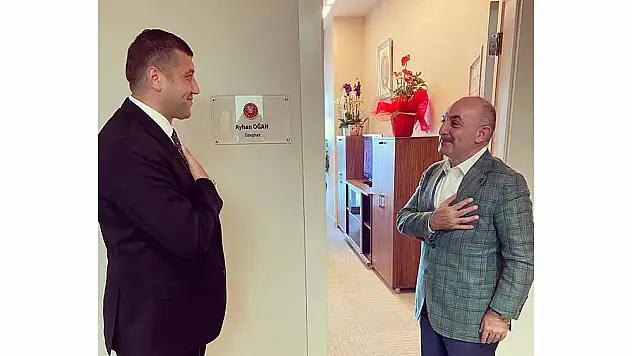 BAKİ ERSOY'DAN AYHAN OĞAN'A ZİYARET