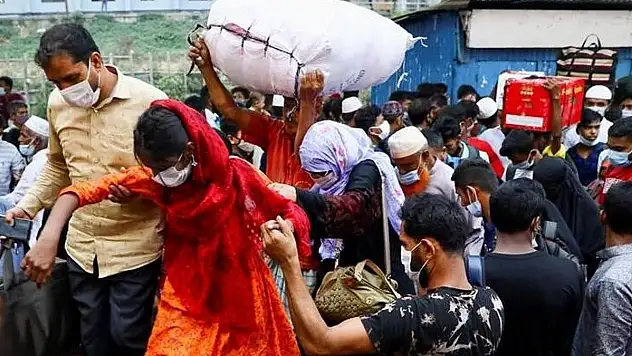 BANGLADEŞ'TE FERİBOT KAZASI: 26 ÖLÜ