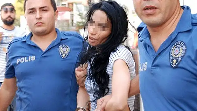BARIŞMAK İSTEYEN ESKİ EŞİNİ BIÇAKLADI!