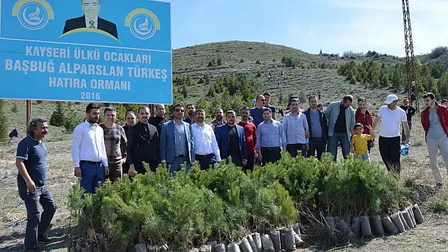 Başbuğ hatırasına 1071 fidan toprakla buluştu