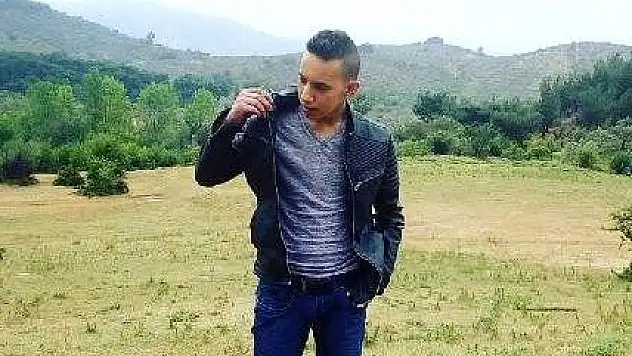 BAŞKA ERKEKLE İLİŞKİ YAŞAYAN ANNESİNİ DEMİR ÇUBUKLA ÖLDÜRDÜ