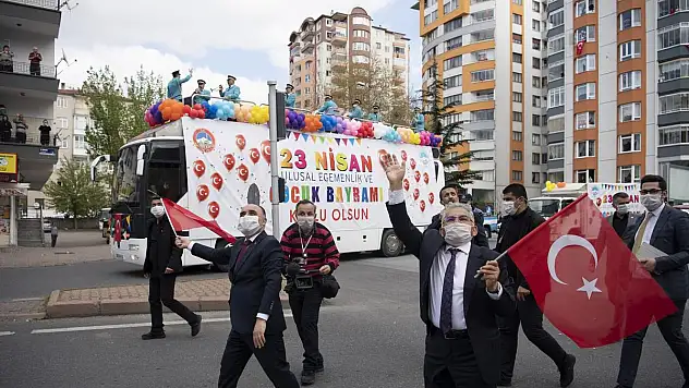 BAŞKAN BÜYÜKKILIÇ: '23 NİSAN ÇOCUKLARIMIZA ARMAĞAN EDİLEN İLK VE TEK BAYRAMDIR'