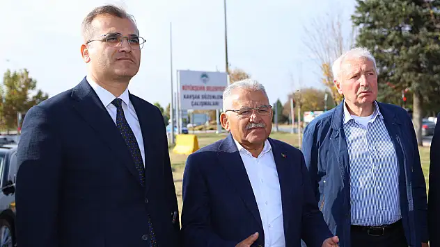 Başkan Büyükkılıç, Kartal Kavşağı takvimini açıkladı: Hedef 10 ayda tamamlamak