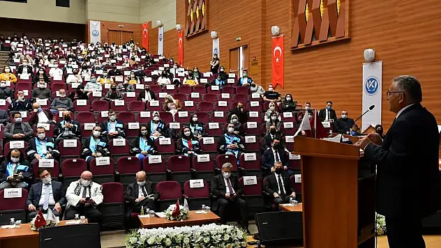 BAŞKAN BÜYÜKKILIÇ, KAYSERİ ÜNİVERSİTESİ AÇIŞ DERSİ'NE KATILDI