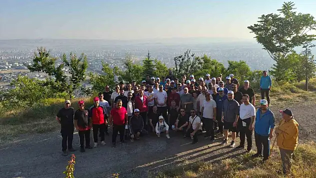 Başkan Büyükkılıç ve Otobüs İşletme Müdürlüğü personelinden sabah yürüyüşü
