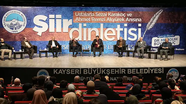 BAŞKAN BÜYÜKKILIÇ, USTALARLA ŞİİR DOLU GECEYE KATILDI