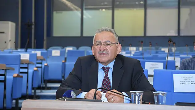 BAŞKAN BÜYÜKKILIÇ'A 'AKILLI ŞEHİR' SUNUMU