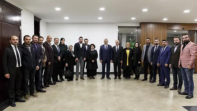 Başkan Çelik, AK Parti Kocasinan İlçe Teşkilatı ile bir araya geldi