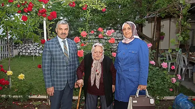 Başkan Çelik, 'İki ayda 400'e yakın yaşlımıza evde sosyal destek hizmeti verdik'