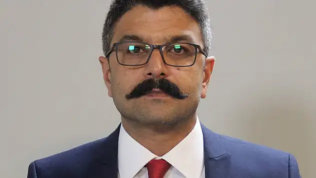 BAŞKAN ÇOLAK, TÜRK DİL BAYRAMI'NIN 743. YILINI KUTLADI
