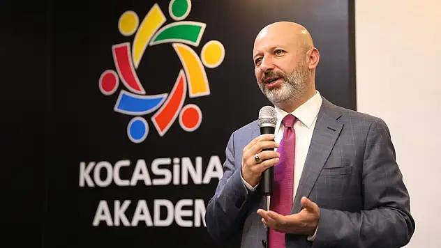 BAŞKAN ÇOLAKBAYRAKDAR, 'KADINLARIMIZ, BİR ÖMÜR BOYU KIYMETLİ VE DEĞERLİDİR'